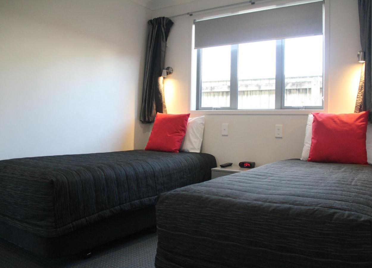 Pukekura Motor Lodge New Plymouth Exterior photo A typical room at the hotel
