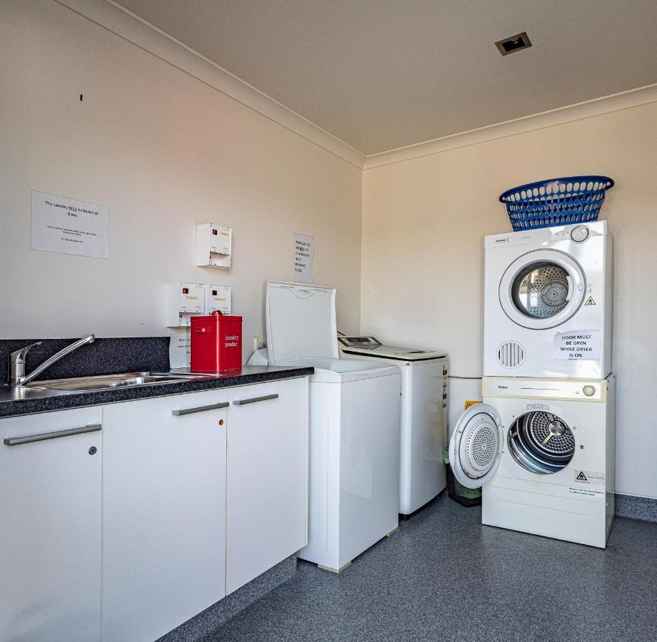 Pukekura Motor Lodge New Plymouth Exterior photo Laundry facilities at the University of Otago
