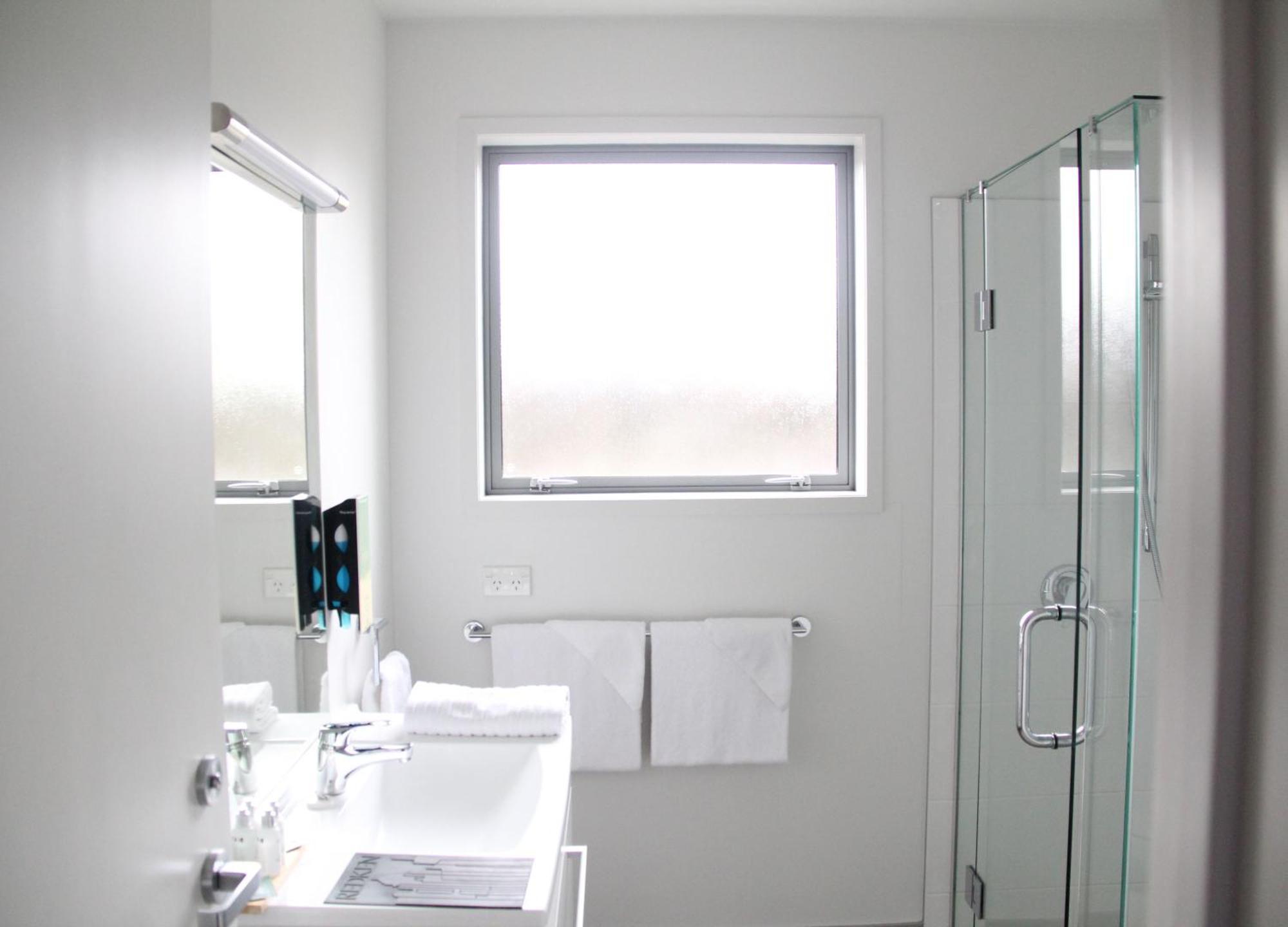 Pukekura Motor Lodge New Plymouth Room photo Bathroom